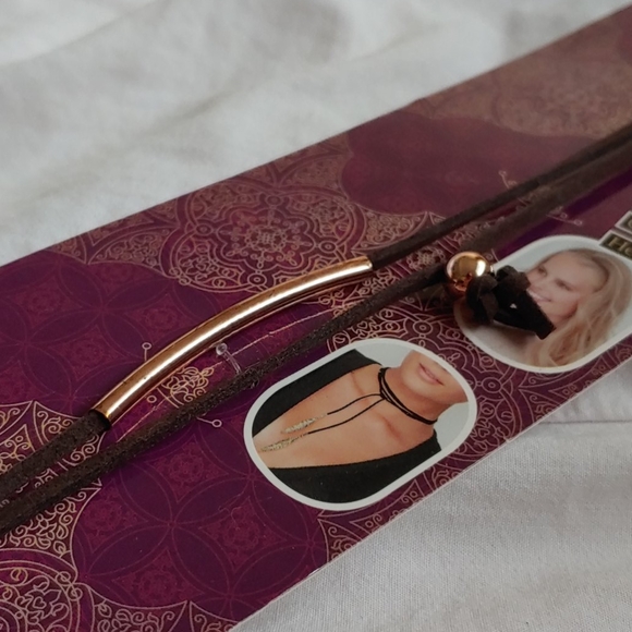 Choker/Headband - Picture 1 of 5